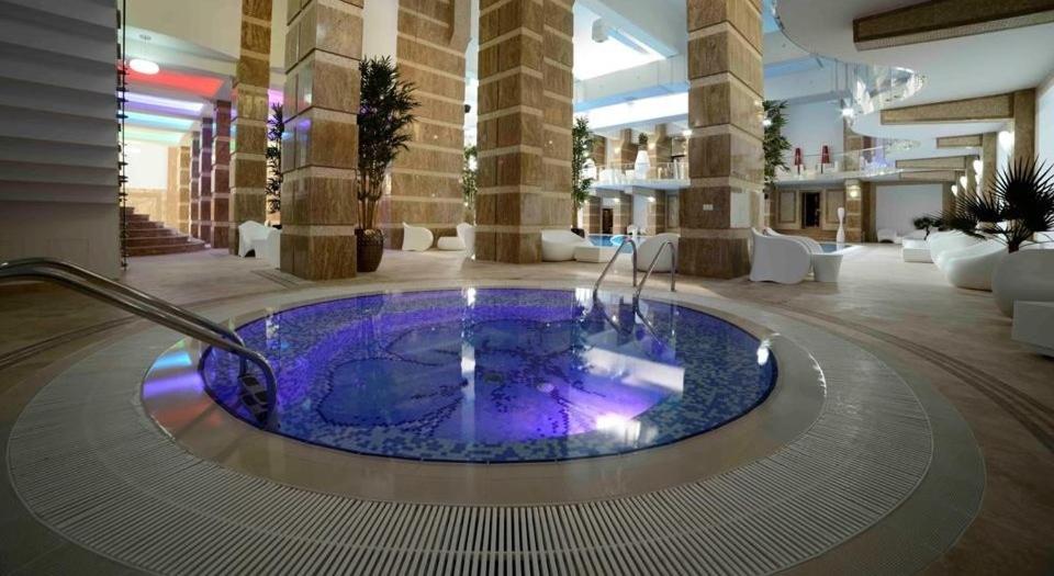 Апартаменты Militari Luxury Flat Rosu Экстерьер фото